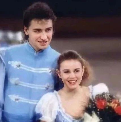 The 28-year-old winter Olympic champion suddenly died in the ice rink, and his wife danced solo with tears: if there is an afterlife, we will meet again.